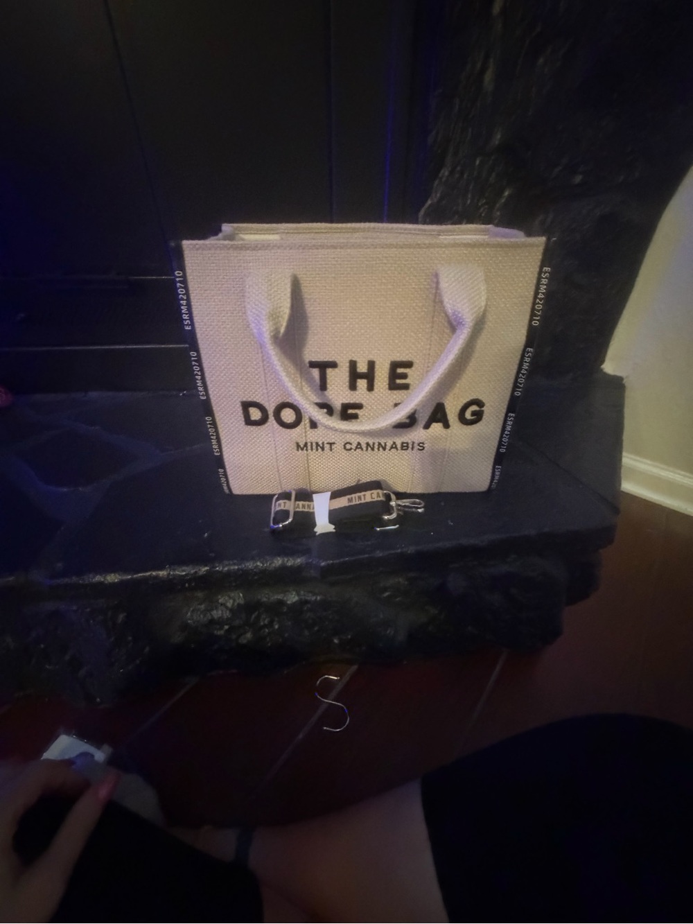 Mint Cannabis “The DOPE Bag” Canvas Tote - Cream - new without tags - Picture 5 of 8